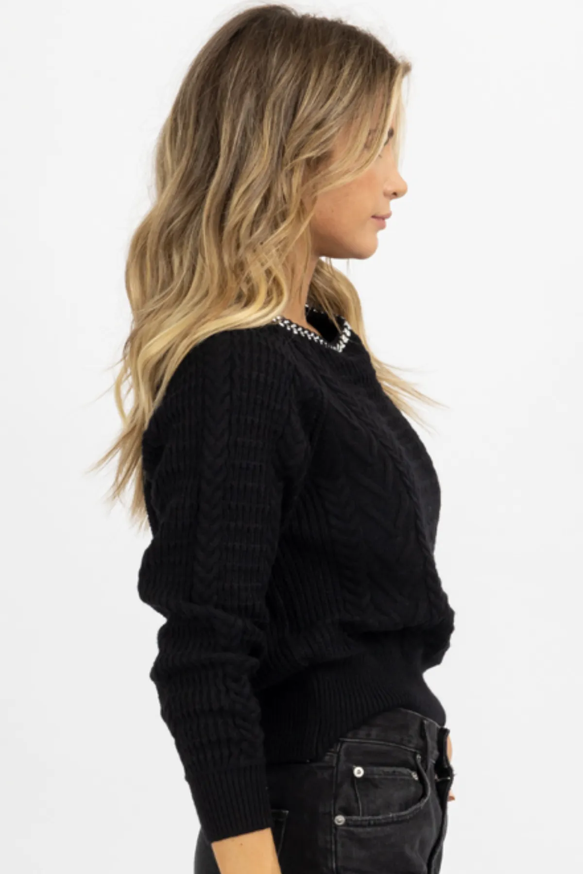 BLACK CHAIN NECKLINE OPEN BACK SWEATER