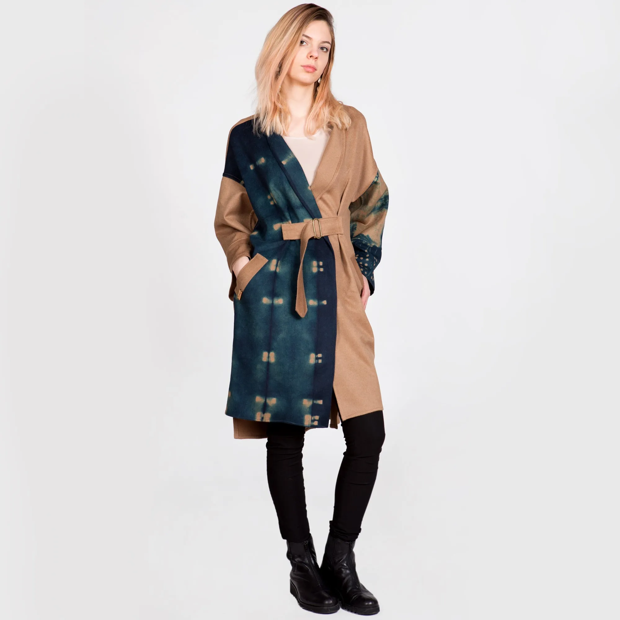 Cashmere Wool Coat with Belt in Itajime Stars