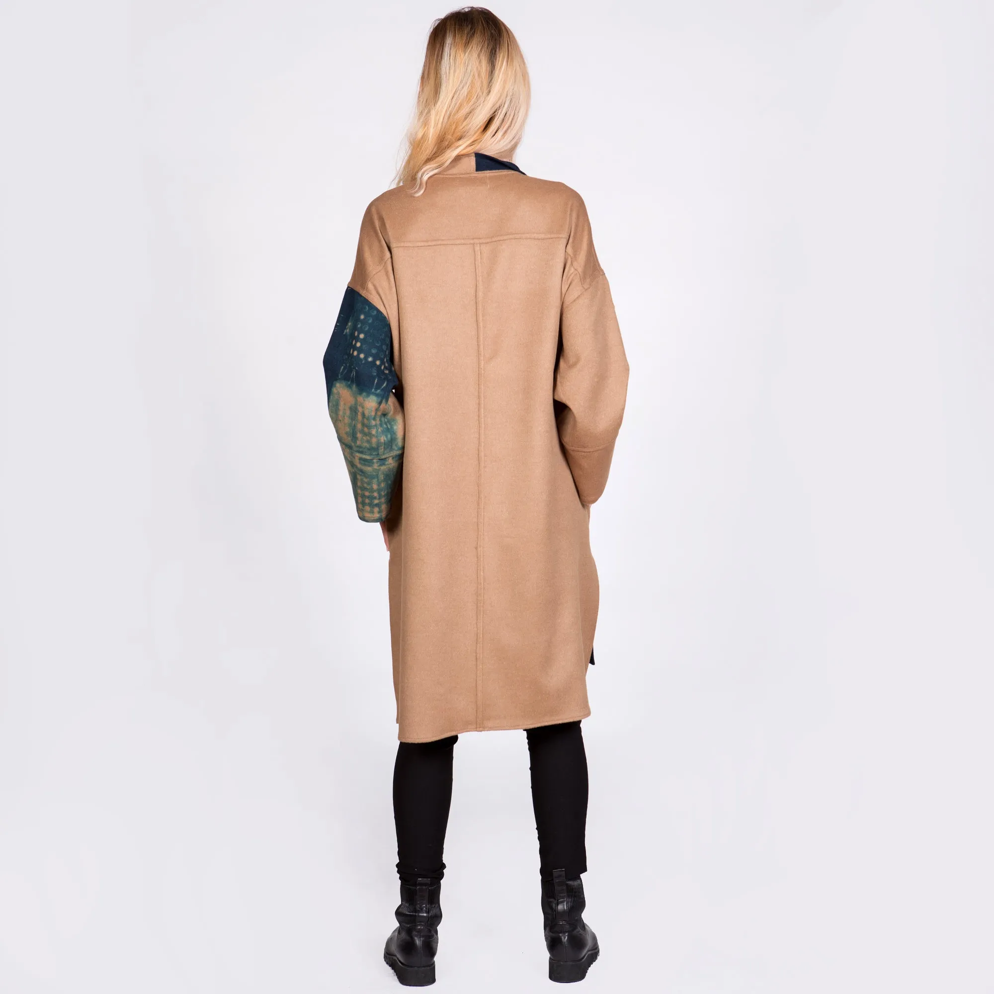 Cashmere Wool Coat with Belt in Itajime Stars