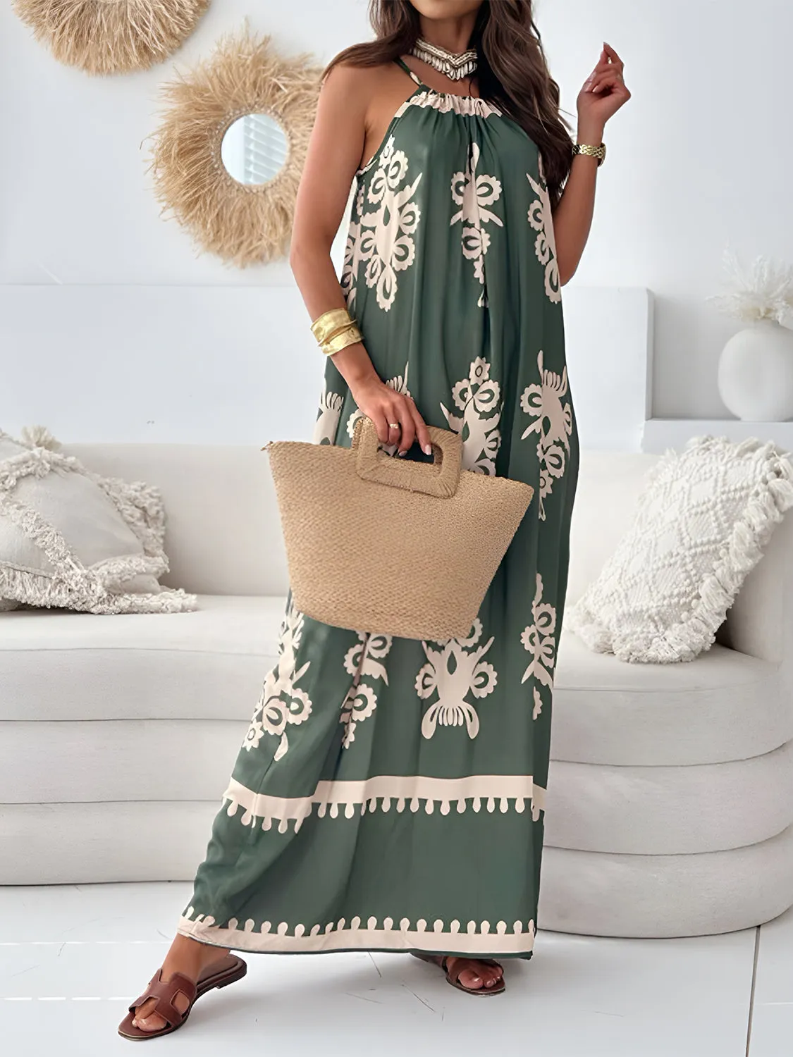 Elegant Sleeveless Resort Maxi Dress