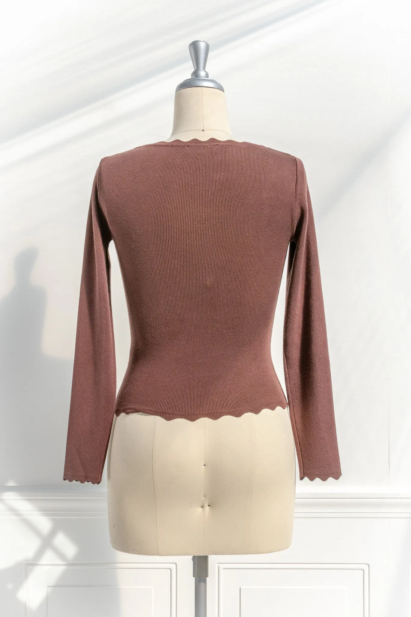 Layla Scalloped Knit Top - Brown