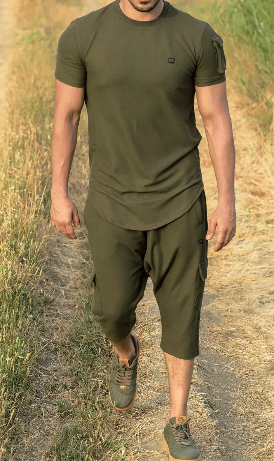 QL IGO Relaxed Cargo Shorts and T-Shirt Set in Dark Khaki