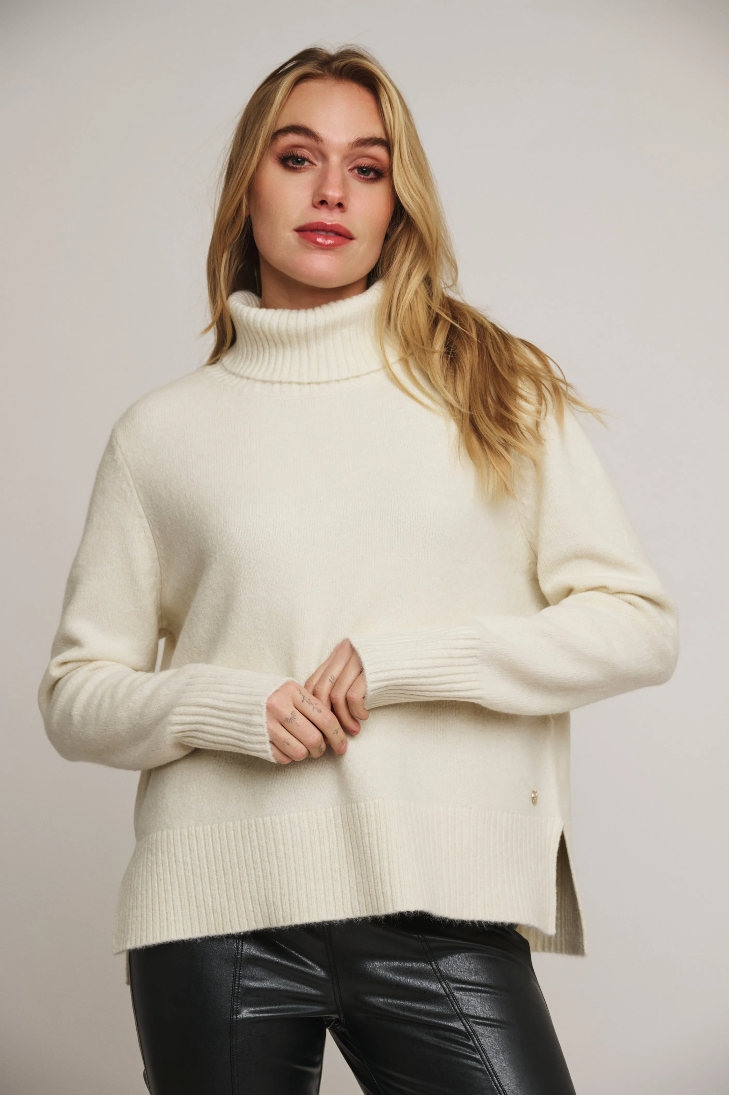 RINO & PELLE NANKE TURTLENECK SWEATER BIRCH