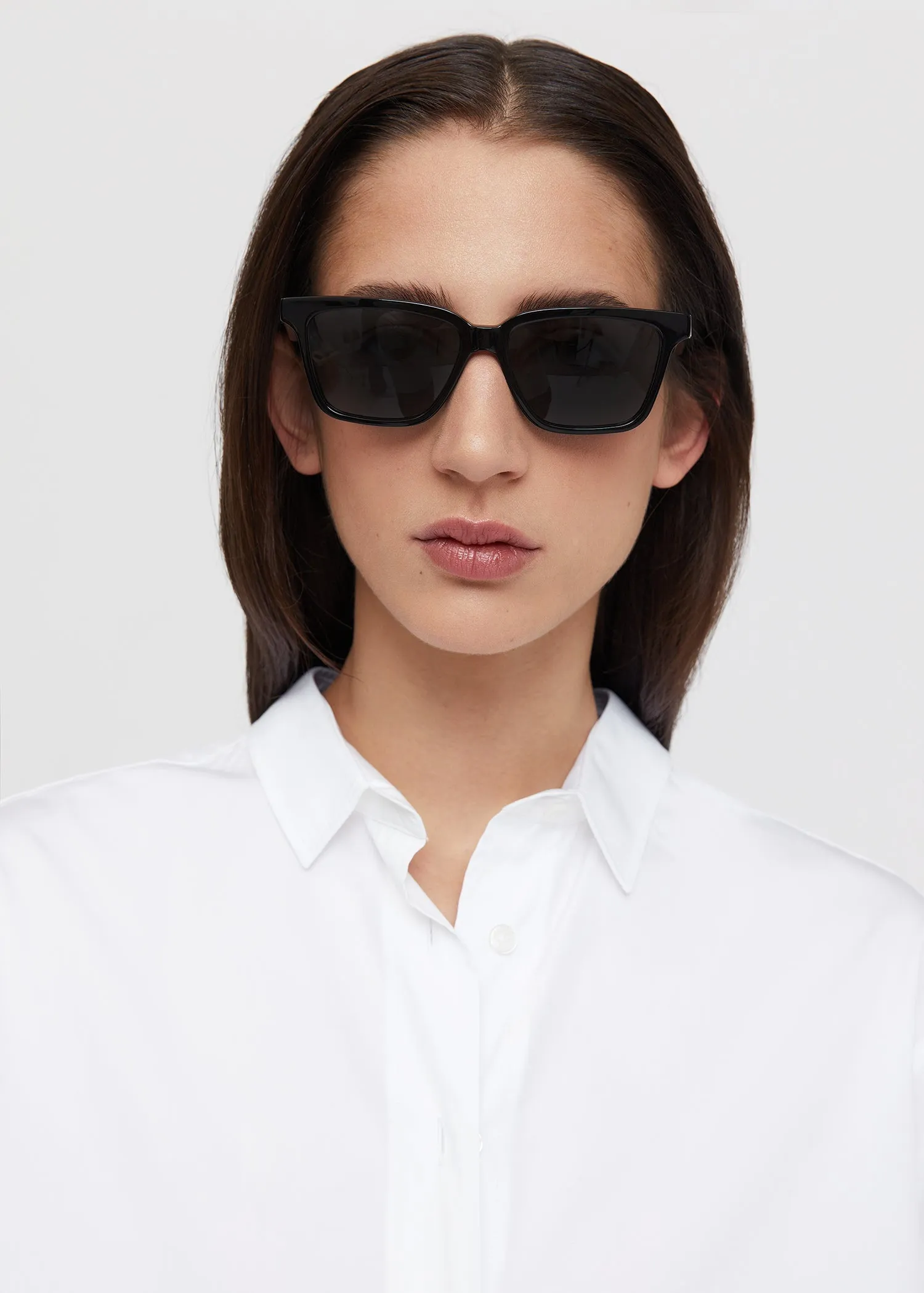 Square sunglasses black