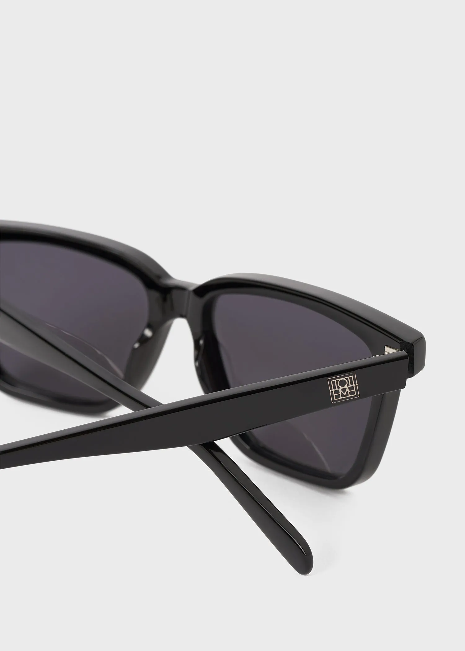 Square sunglasses black