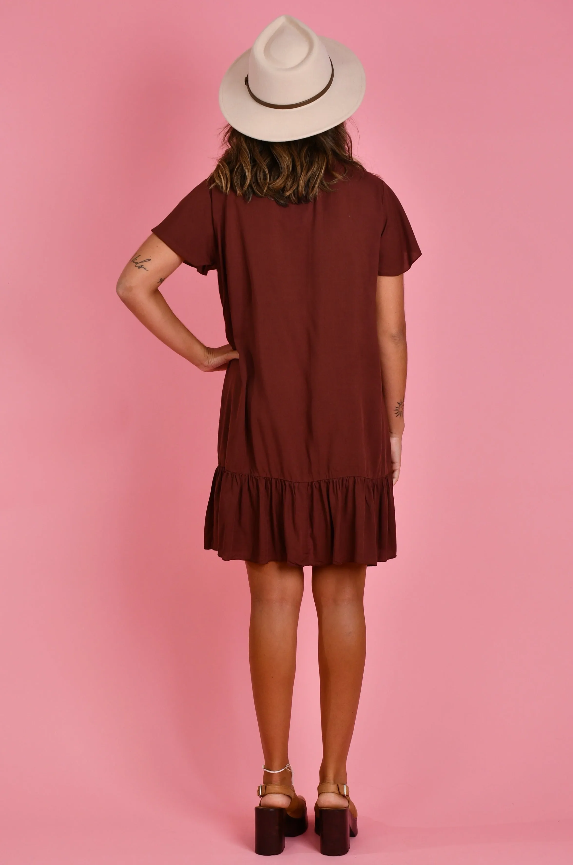 VGLD219 - CAP SLEEVE BUTTON DRESS - CHOCOLATE