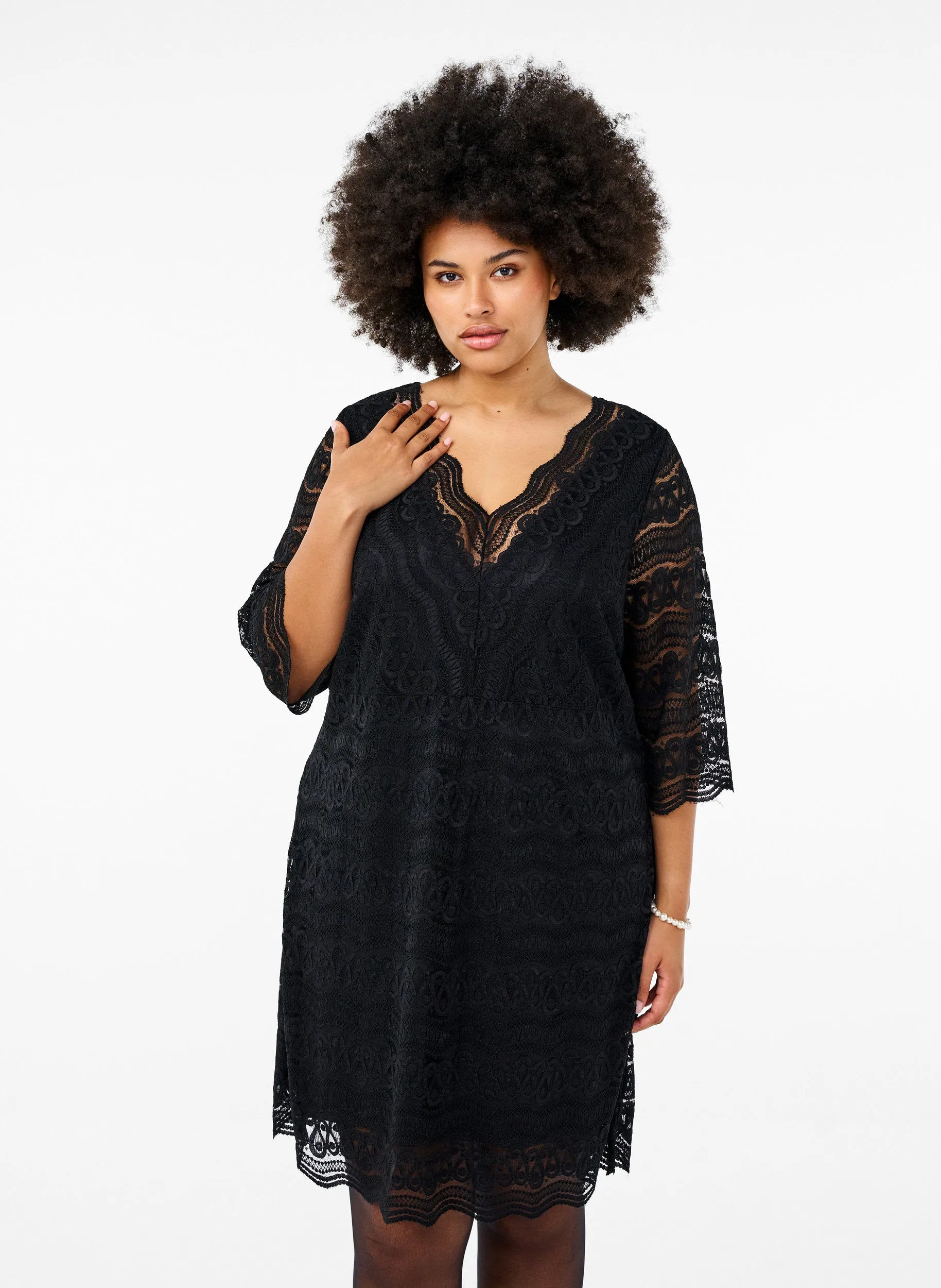 Zizzi Dana Lace Dress in Black